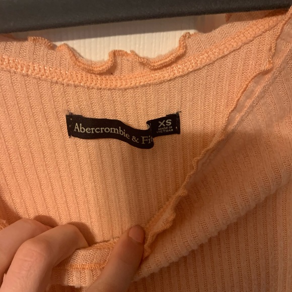 XS Hollister off the shoulder long sleeve sweater - Picture 3 of 3